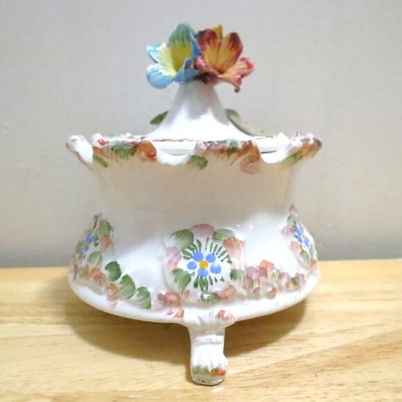 Bassano Italy Ceramic Trinket Vanity Dresser Box Lid Floral Embossed 4.75" Dia. - Picture 2 of 11